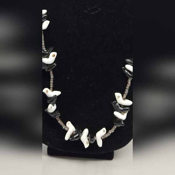 Black & White Ceramic Fetish Birds Beaded Necklace Pierced Earrings Set Vintage - Picture 6 of 12